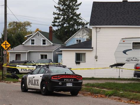 5 dead, including 3 kids, after shootings in Sault Ste. Marie: police